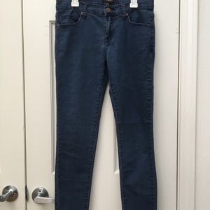 DARK WASH SKINNY JEGGINGS
